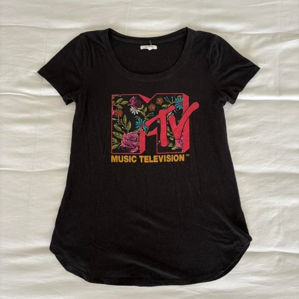 MTV black women's tee with floral design
